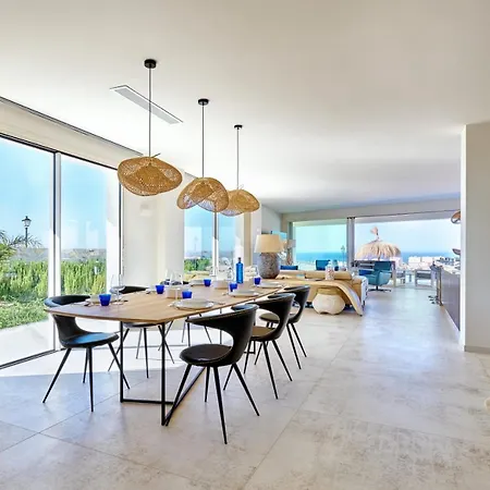 Andaluz Getaway *